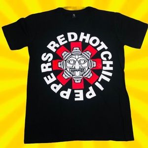 Red Hot Chili Peppers classic graphic Tshirt !